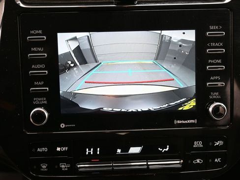 Used 2022 Toyota Prius LE image 21