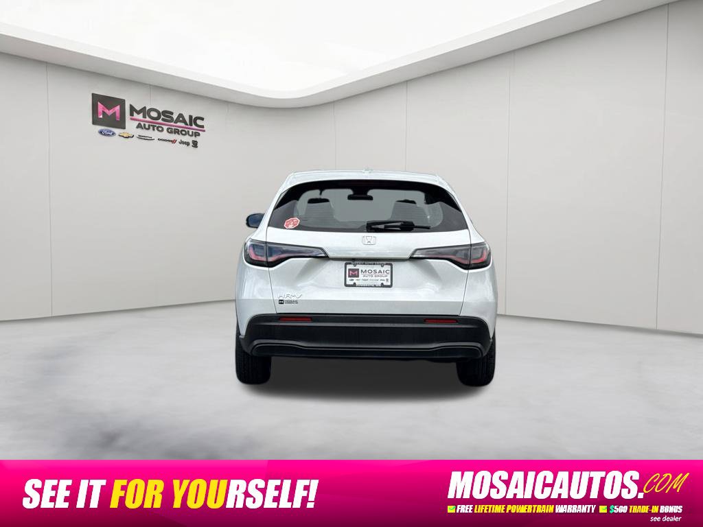 Used 2023 Honda HR-V LX image 6