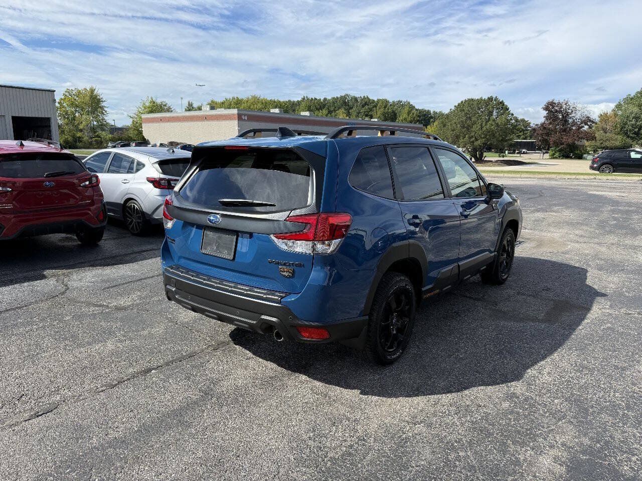 Used 2025 Subaru Forester Wilderness w/ Convenience Package AWD/4WD image 5