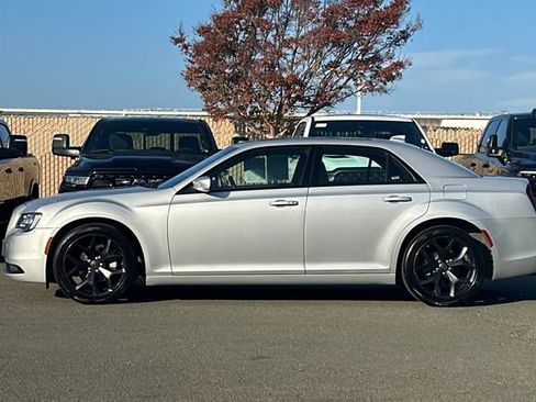 Used 2023 Chrysler 300 S image 7