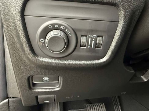 New 2026 Jeep Grand Cherokee Altitude image 28