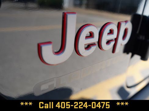 Used 2020 Jeep Gladiator Rubicon AWD/4WD image 6