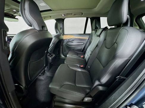 Used 2022 Volvo XC90 T6 Momentum w/ Advanced Package image 28