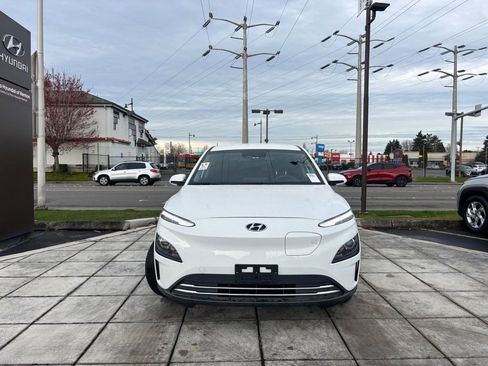Certified 2023 Hyundai Kona SE FWD image 3