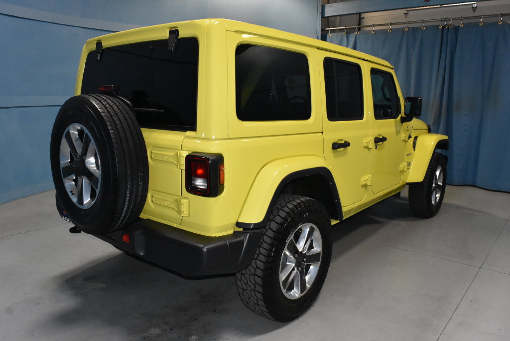 Used 2023 Jeep Wrangler Unlimited Sahara AWD/4WD image 26