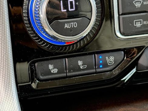 Used 2023 GMC Yukon Denali AWD/4WD image 35