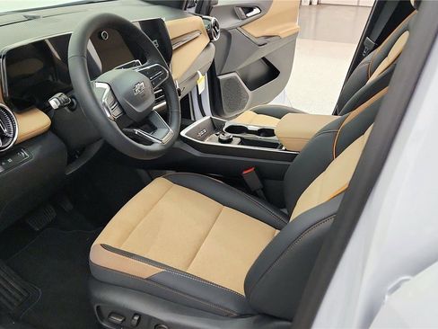 New 2026 Chevrolet Equinox ACTIV w/ Convenience Package III FWD image 21