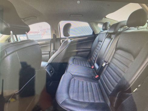 Used 2018 Ford Fusion SE w/ Equipment Group 602A image 7