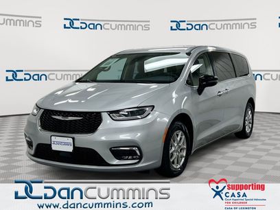 Used 2024 Chrysler Pacifica Touring-L