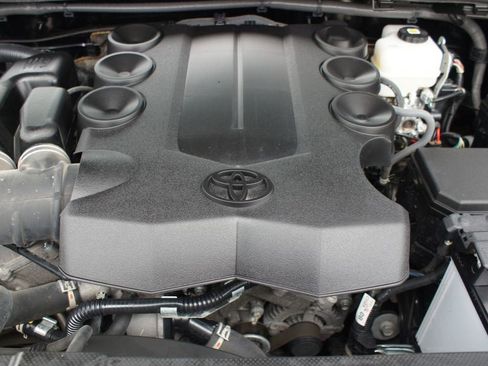 Used 2024 Toyota 4Runner SR5 Premium image 28