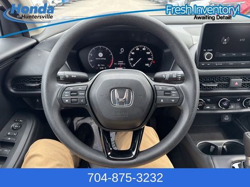 Used 2023 Honda HR-V LX image 23