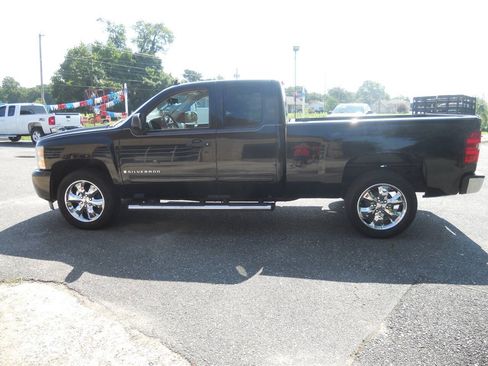 Used 2009 Chevrolet Silverado 1500 LS RWD image 12