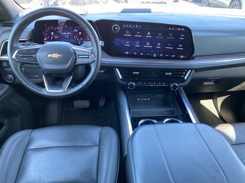 Used 2025 Chevrolet Tahoe LT RWD image 4