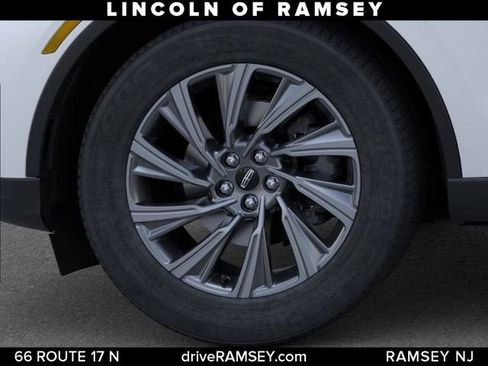 New 2026 Lincoln Aviator AWD image 20