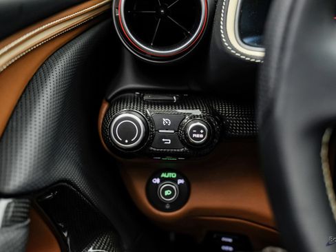 Used 2022 Ferrari 812 GTS RWD image 90
