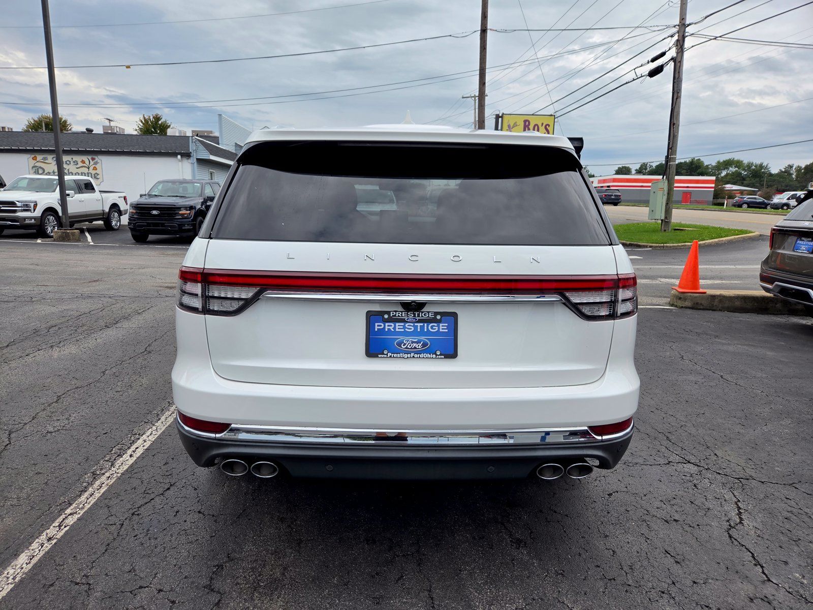 Used 2020 Lincoln Aviator Reserve w/ Equipment Group 201A AWD/4WD image 16