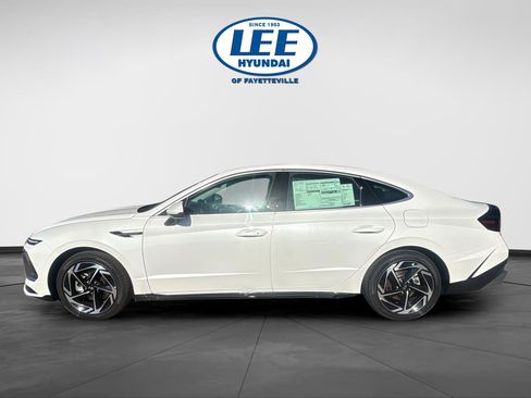 New 2026 Hyundai Sonata SEL image 3