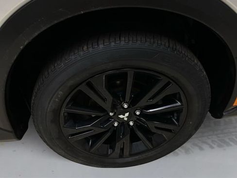 Used 2023 Mitsubishi Eclipse Cross LE AWD/4WD image 16