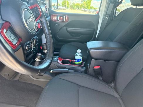 Used 2021 Jeep Gladiator Sport AWD/4WD image 5