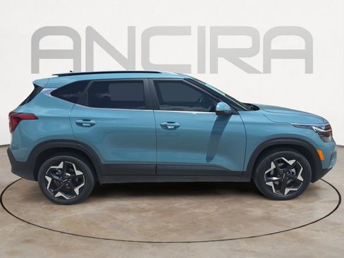 Certified 2024 Kia Seltos EX FWD image 9