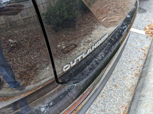 Used 2023 Mitsubishi Outlander ES image 22