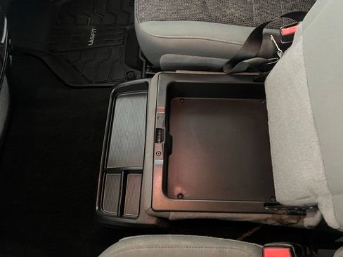 Used 2018 RAM 2500 SLT AWD/4WD image 23