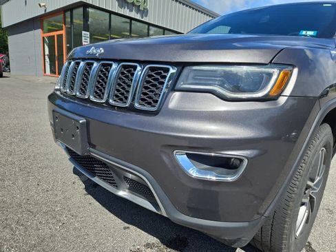 Used 2020 Jeep Grand Cherokee Limited w/ Premium Lighting Group AWD/4WD image 9