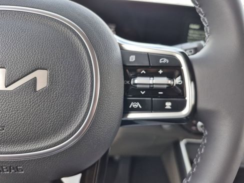New 2026 Kia Carnival FWD image 18