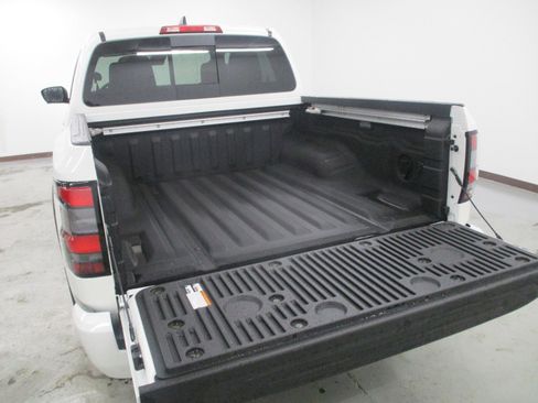 New 2025 Nissan Frontier PRO-4X w/ Pro Premium Package AWD/4WD image 14