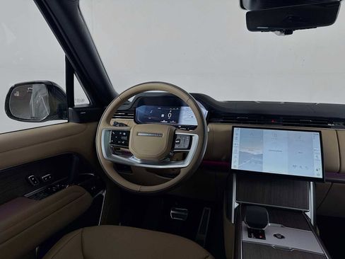 New 2026 Land Rover Range Rover Long Wheelbase SE image 24