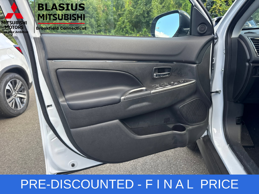 Used 2025 Mitsubishi Outlander Sport SE AWD/4WD image 15