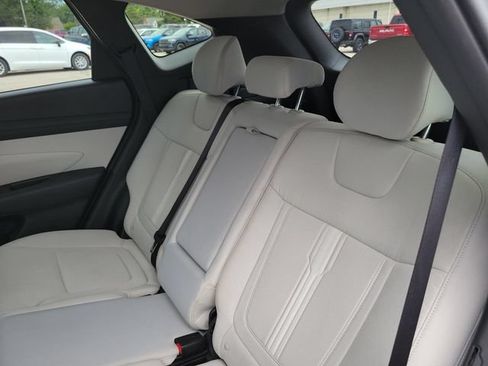 Used 2025 Hyundai Tucson SEL AWD/4WD image 23