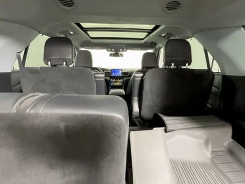 Used 2021 Ford Explorer Limited w/ Hybrid Equipment Group 310A AWD/4WD image 19