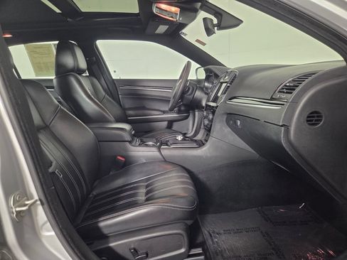 Used 2023 Chrysler 300 S RWD image 31