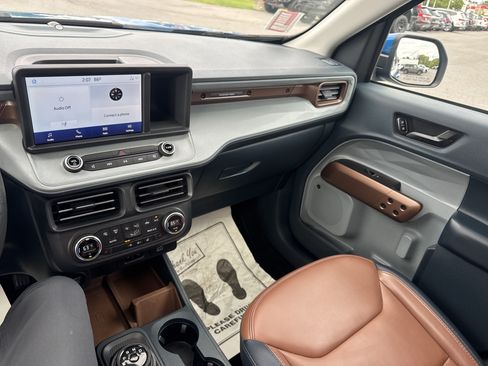 Used 2022 Ford Maverick Lariat w/ Lariat Luxury Package FWD image 22