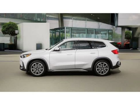 New 2026 BMW X1 xDrive28i image 4
