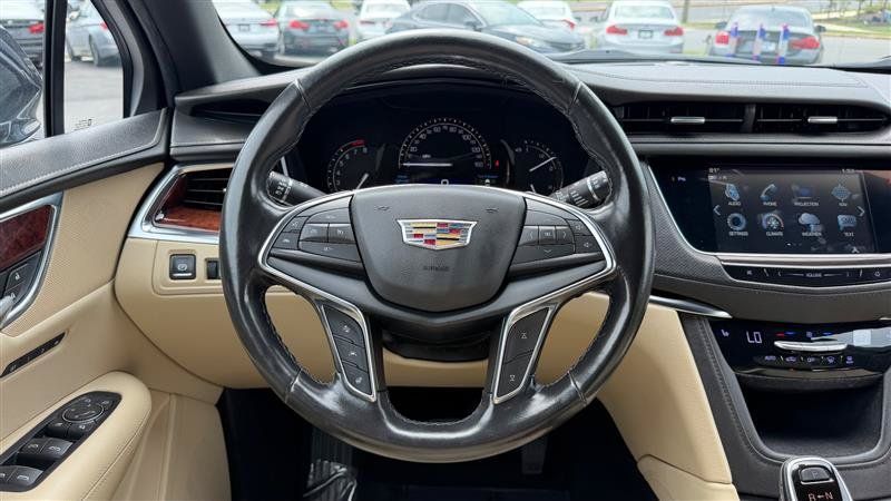 Used 2018 Cadillac XT5 Luxury w/ Driver Awareness Package AWD/4WD image 31