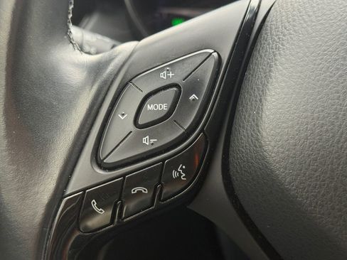 Used 2019 Toyota C-HR XLE image 24