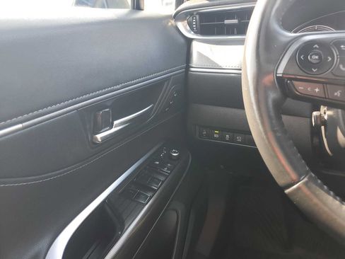 Used 2022 Toyota Venza Limited AWD/4WD image 19