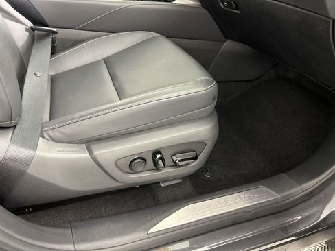 Used 2025 Lexus RX 350 F Sport image 29