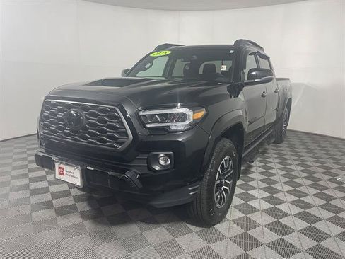 Certified 2023 Toyota Tacoma TRD Sport w/ Technology Package AWD/4WD image 4