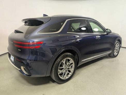 Used 2025 Genesis GV70 2.5T AWD/4WD image 7
