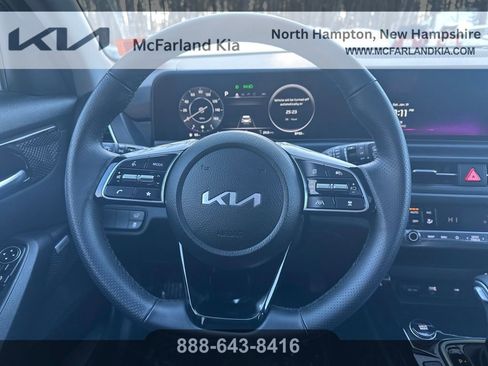 Used 2024 Kia Seltos SX w/ SX Sunroof Package image 16