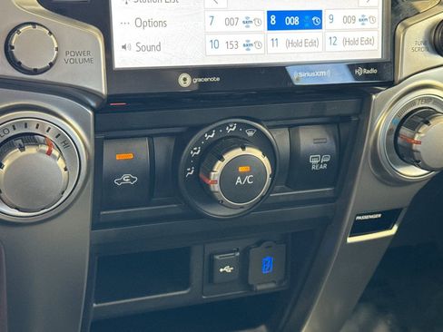 Used 2022 Toyota 4Runner SR5 Premium w/ Moonroof Package RWD image 21