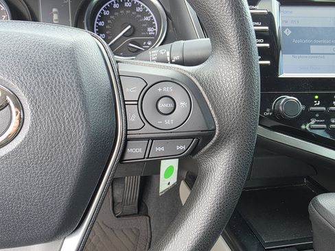 Used 2019 Toyota Camry L image 24