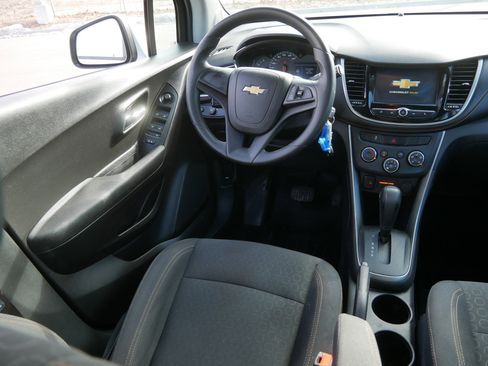 Used 2017 Chevrolet Trax LS image 9