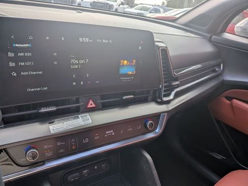 Used 2023 Kia Sportage SX image 18
