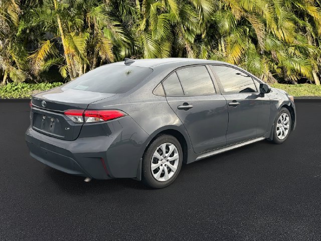 Used 2023 Toyota Corolla LE FWD image 3