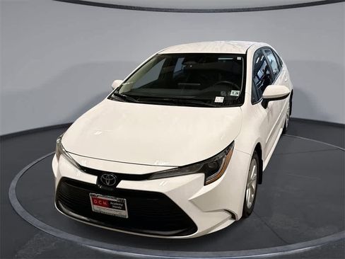 Used 2023 Toyota Corolla LE image 1