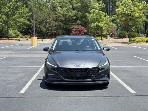Used 2022 Hyundai Elantra SEL FWD image 2